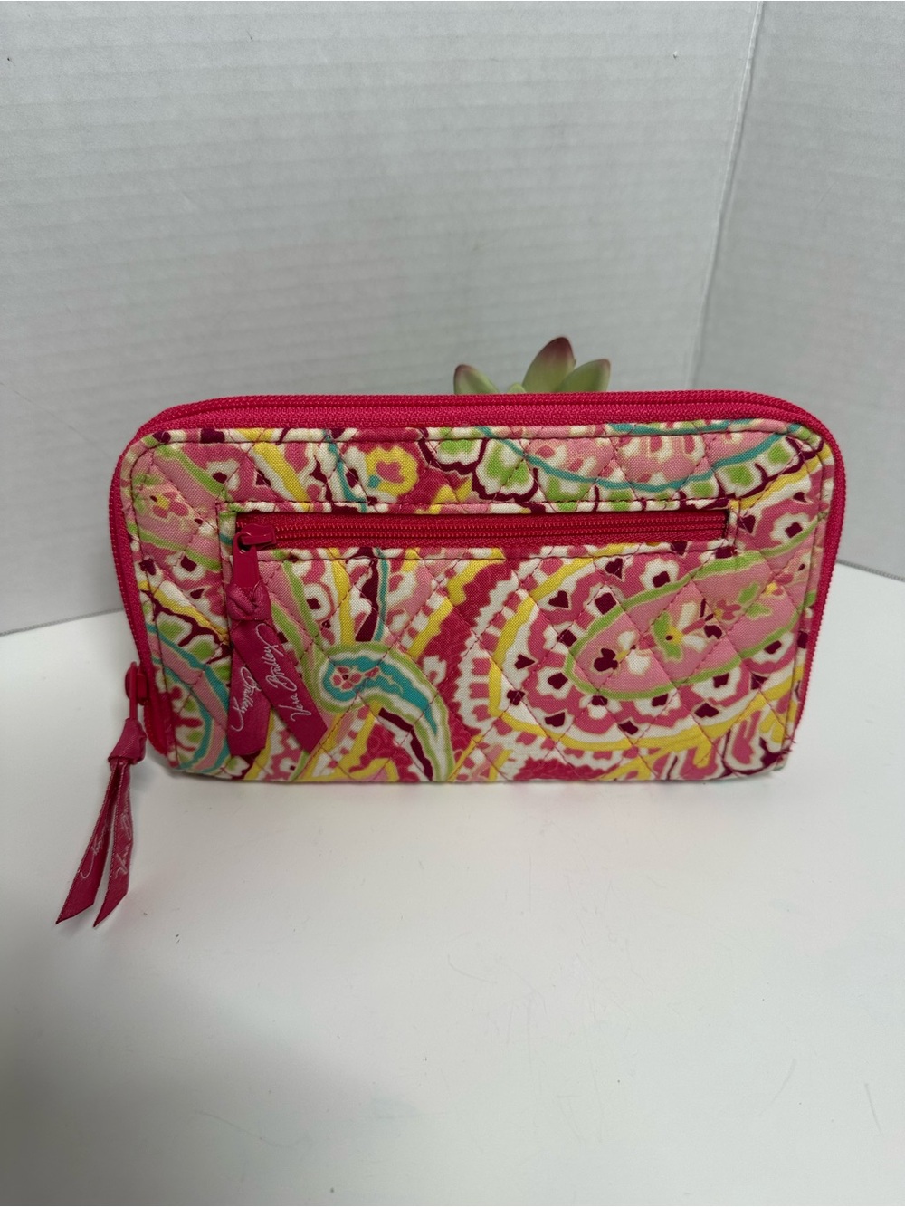 Vera Bradley Pink Floral Paisley Quilted Zip Wallet